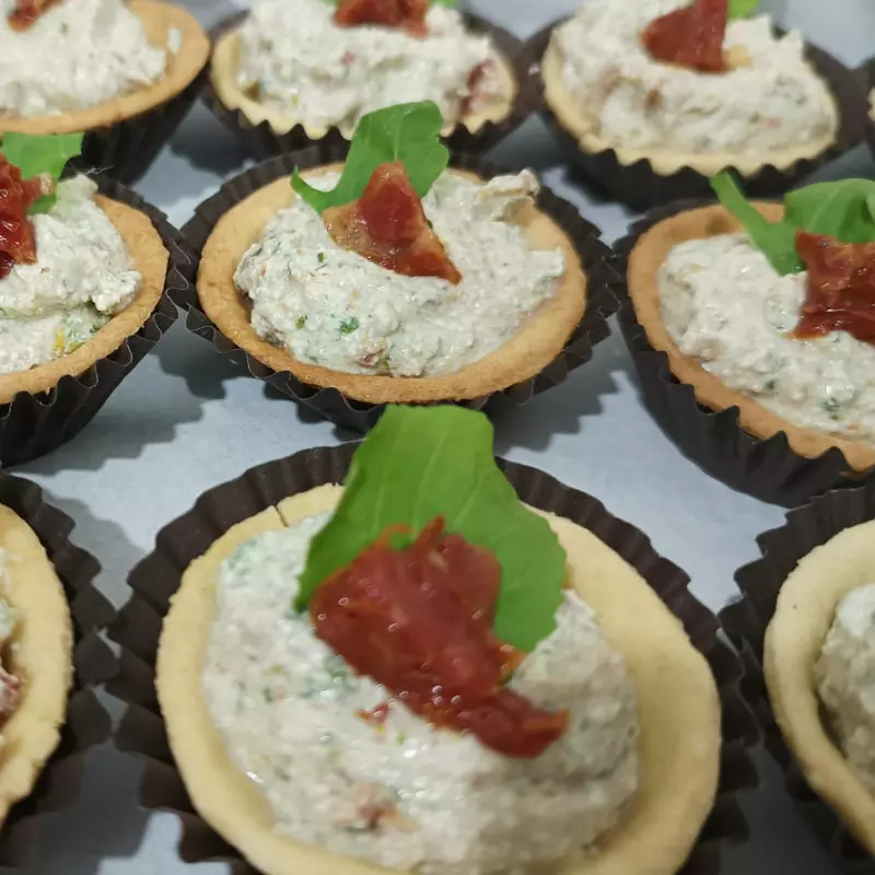 Tortinha de Tomate Seco & Rúcula